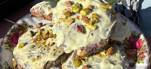 Zelfgebakken taarten en baksels